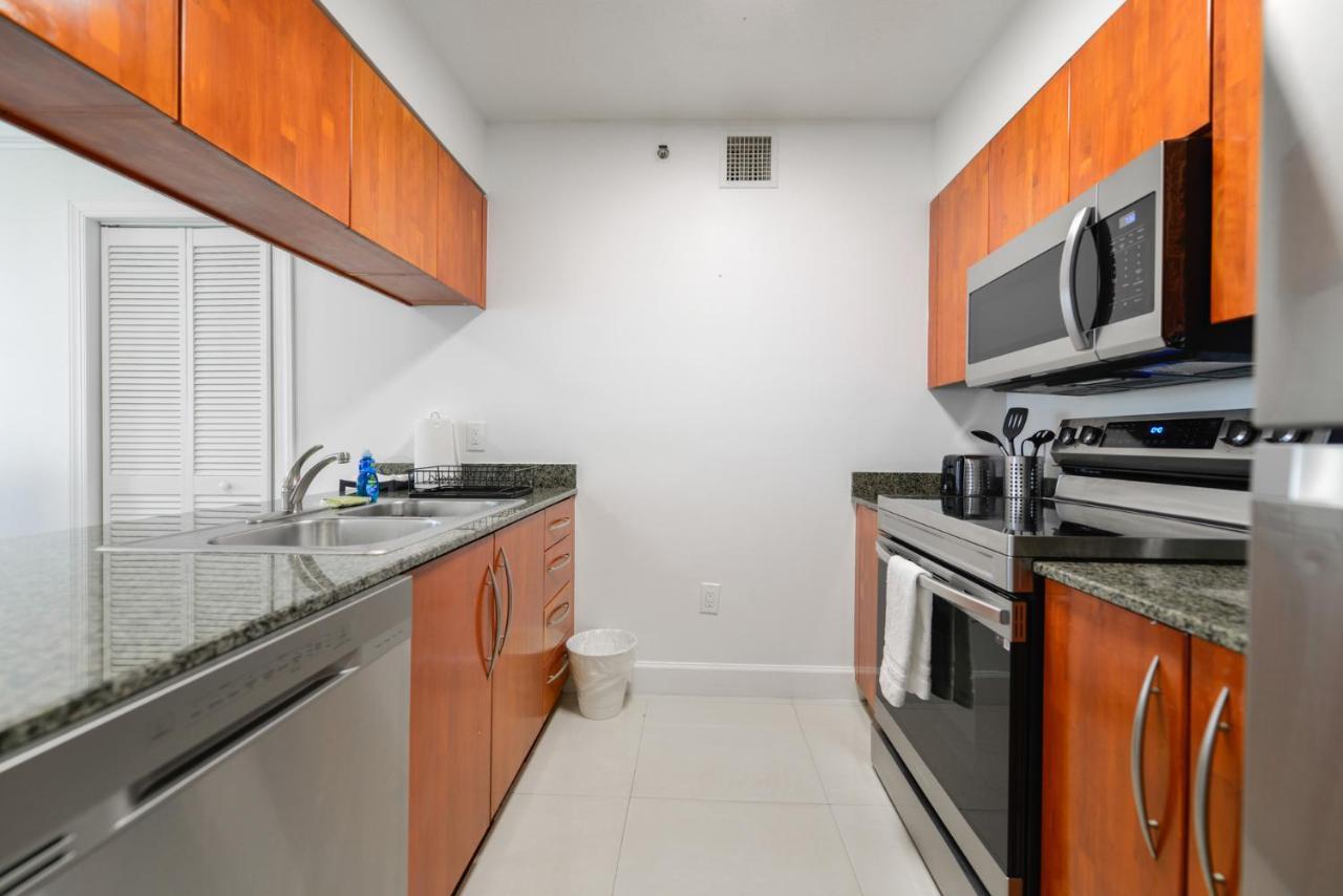 Gorgeous Apartment In Brickell Майами Экстерьер фото