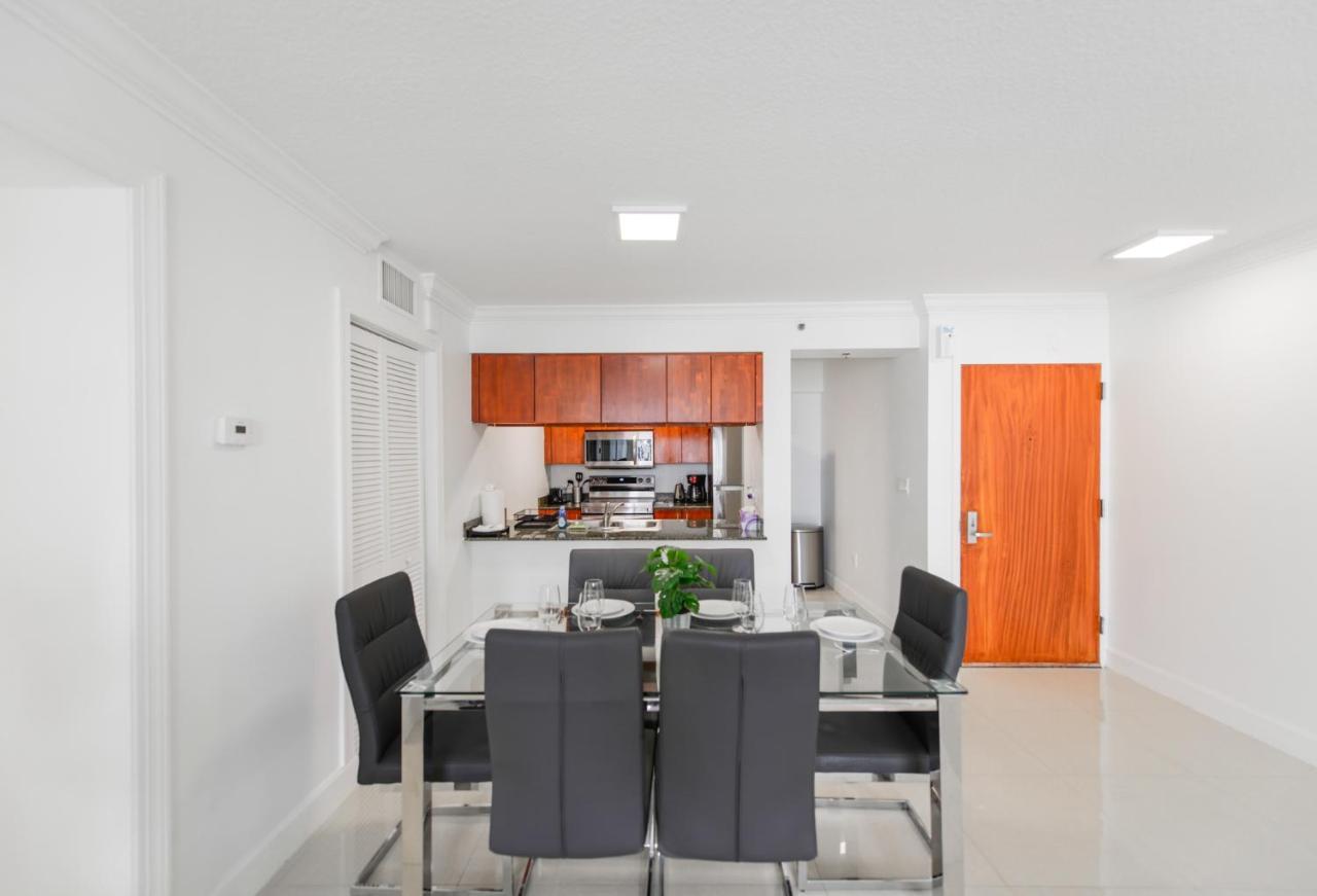 Gorgeous Apartment In Brickell Майами Экстерьер фото